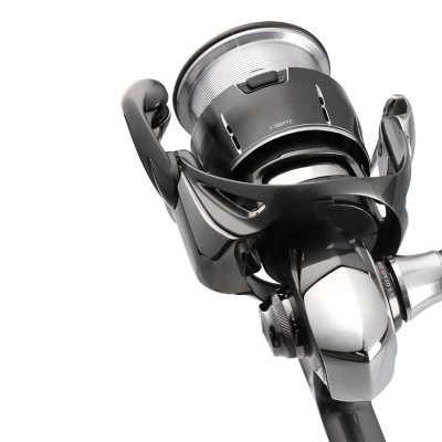 Катушка Daiwa 24 Luvias PC LT 3000
