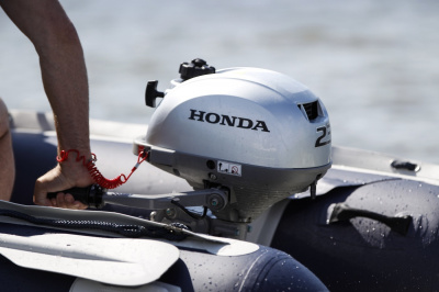 Мотор лодочный подвесной 4-х тактный мотор HONDA BF 2.3DH-SC-HU
