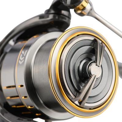 Катушка Daiwa 21 Luvias Airity FC LT 2000S-P
