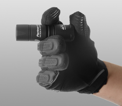 Тактический фонарь Armytek Partner C1 (тёплый свет)